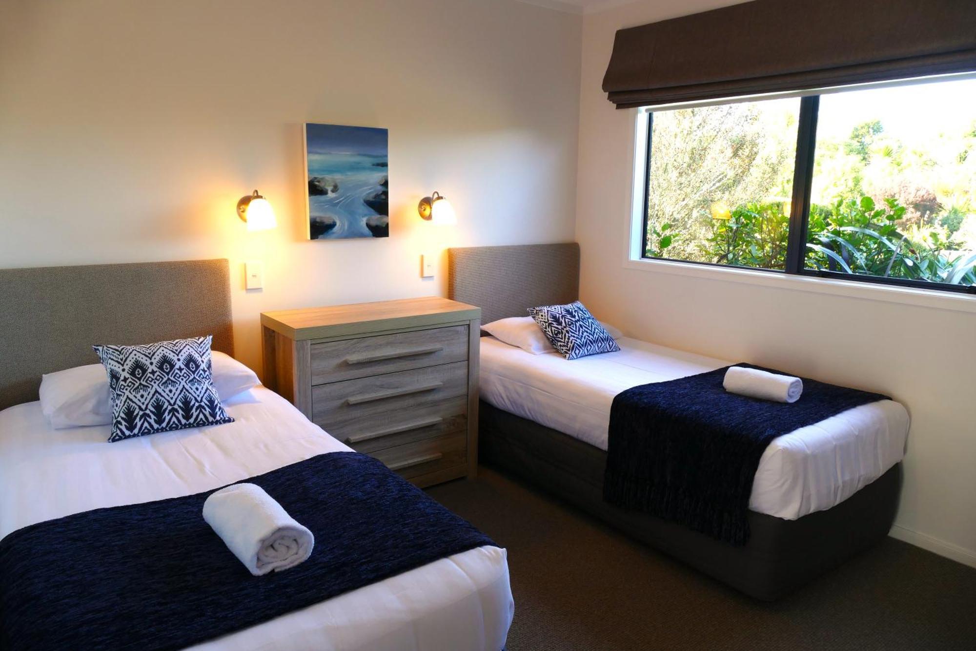 Patons Rock Beach Villas Takaka Extérieur photo
